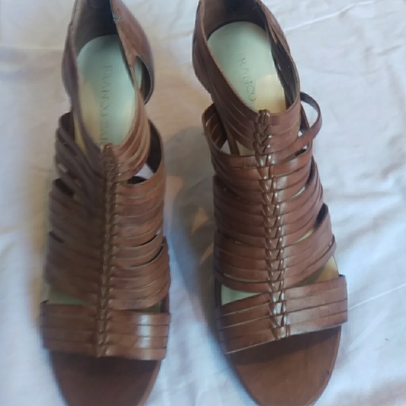 Franco Sarto brown leather zippered heel sandals - Picture 8 of 8